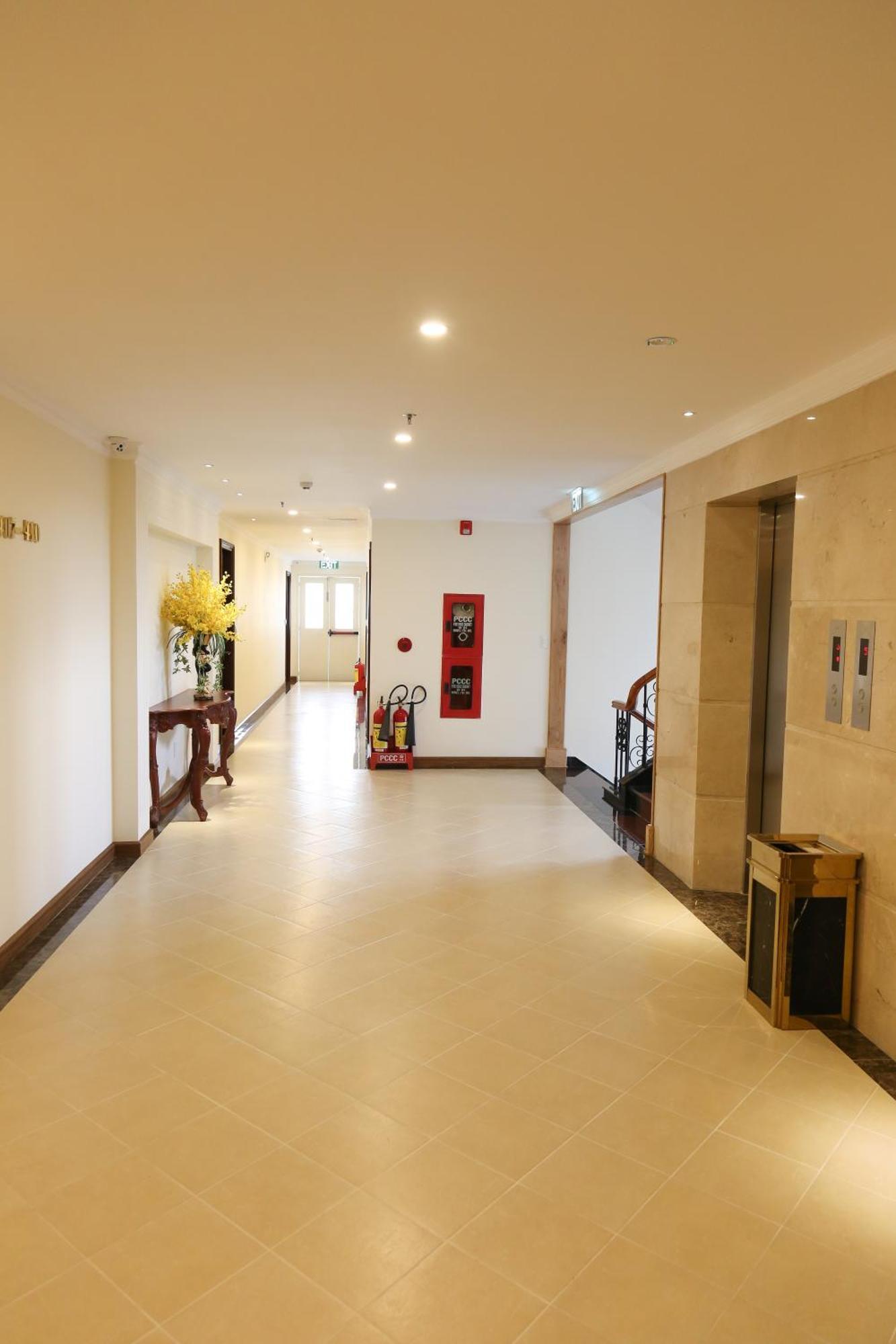 Iris Dalat Hotel Exteriör bild