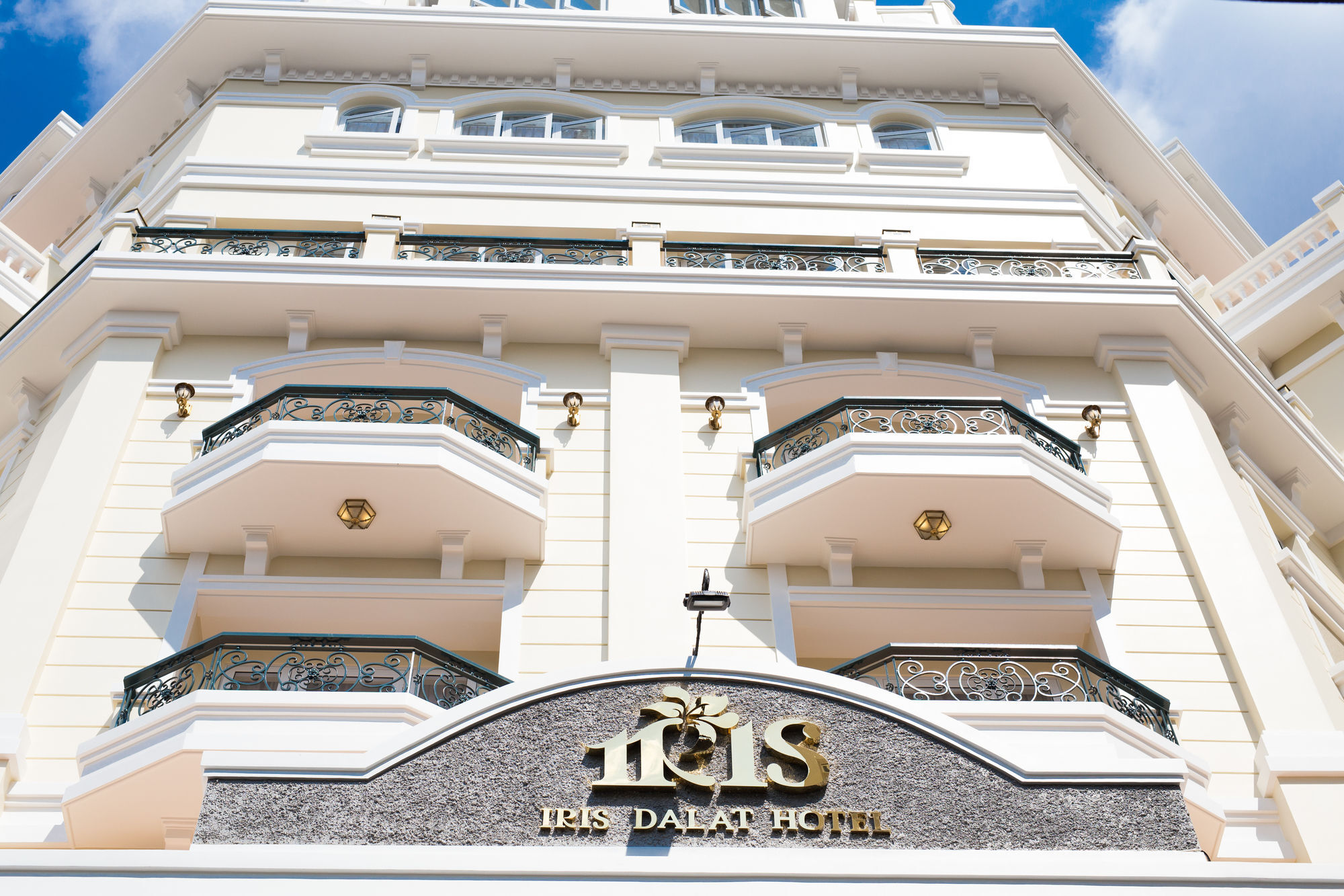 Iris Dalat Hotel Exteriör bild